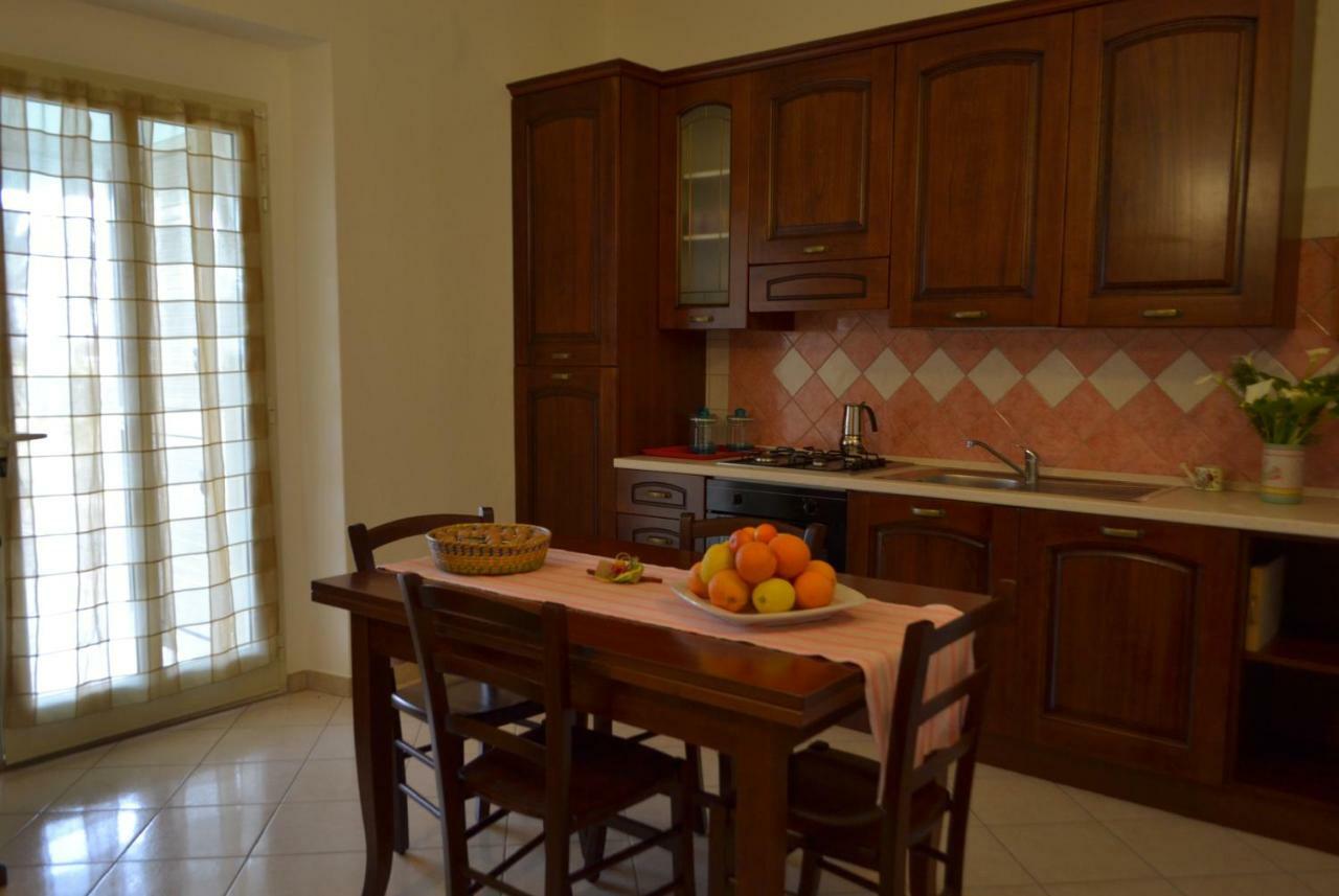 Le Mimose Bed and Breakfast Cala Liberotto Esterno foto